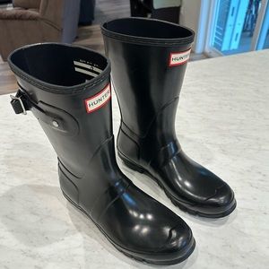 Hunter Short Gloss Rain Boots